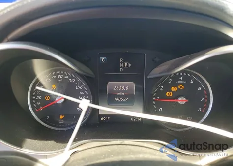 2015 Mercedes-Benz C 300 z USA, uszkodzony, nr VIN 55SWF4JB3FU079785